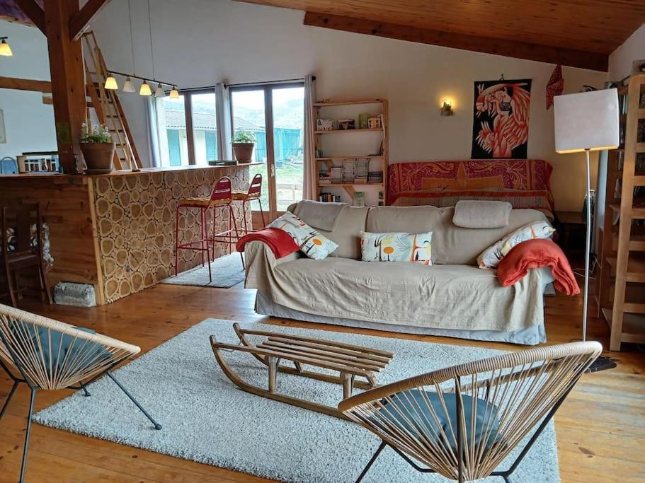 Bright Loft With Mountain And Nature View Sougraigne Buitenkant foto
