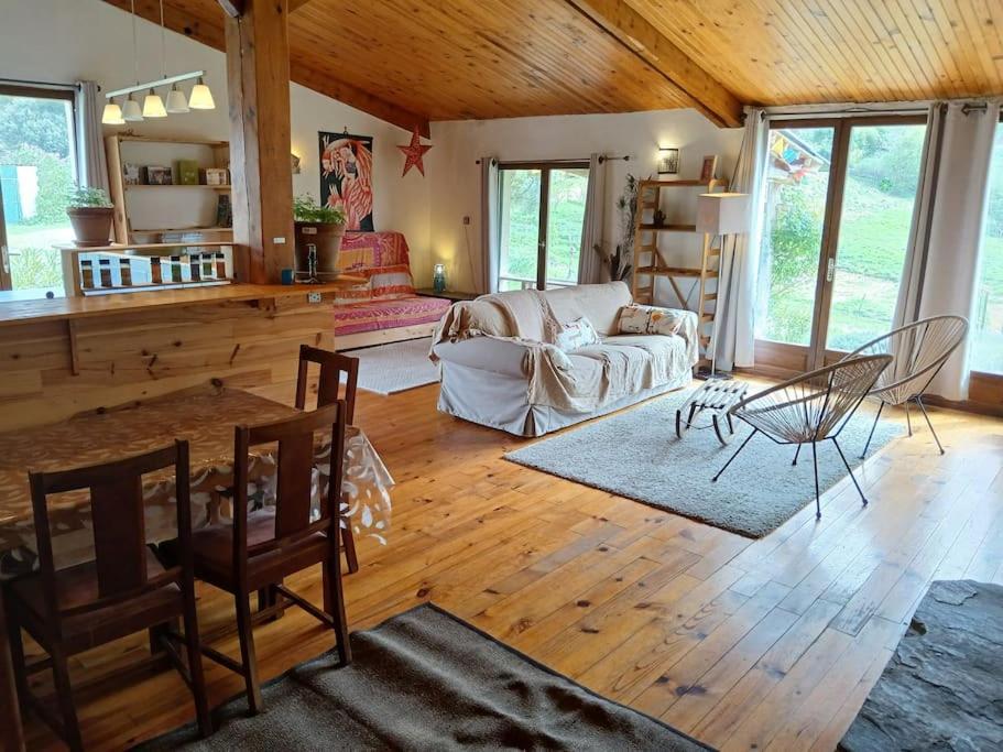 Bright Loft With Mountain And Nature View Sougraigne Buitenkant foto